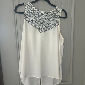 Apt 9 Women's White Tank Top Blouse with Black Stitching Size Large